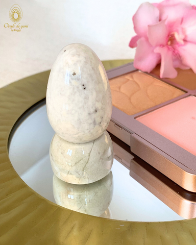 Coffret Prestige - L'oeuf et le socle de la douceur et de l'apaisement - Agate blanche moyen non troué