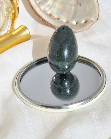 Œuf de yoni Prestige - L'oeuf de la puissance féminine - Jade vert Néphrite moyen troué