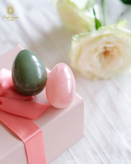 coffret-duo-oeufs-ambassadeurs-amour-inconditionnel-oeuf-de-yoni-aventurine-verte-et-quartz-rose-moyen-non-troues