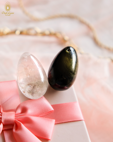 coffret-duo-œufs-chance-oeufs-de-yoni-obsidienne-doree-et-quartz-cristal-moyen-non-troue