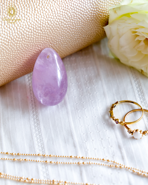 oeuf-liberateur-intuition-oeuf-de-yoni-amethyste-moyen-troue
