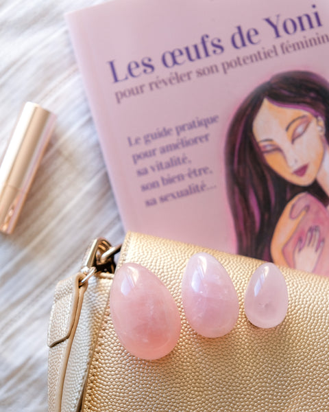 coffret-livre-les-œufs-de-yoni-pour-reveler-son-potentiel-feminin-peggy-tournigand-editions-tredaniel-3-œufs-de-yoni-quartz-rose-non-troues