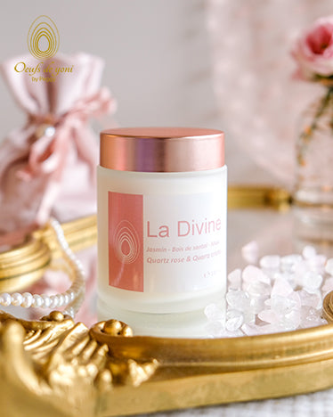 Coffret Lumineuse - Féminité, Douceur, Energie - La bougie Divine 50ml et l'oeuf de yoni en quartz rose moyen non troué