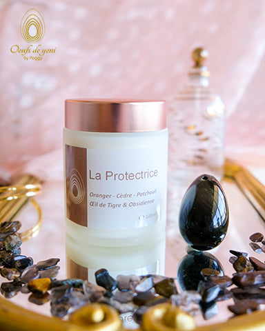 coffret-lumineuse-bougie-protectrice-oeuf-de-yoni-obsidienne-doree-moyen-non-troue