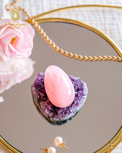 oeuf-de-yoni-quartz-rose-moyen-non-troue-amas-amethyste-coeur