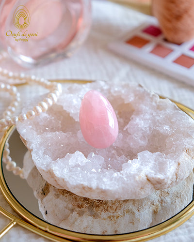 Coffret Amour :  L'oeuf de yoni de la guérison de vos blessures d'amour + Demi-Géode - œuf quartz rose non troué + Demi-Géode pleine en Quartz Cristal