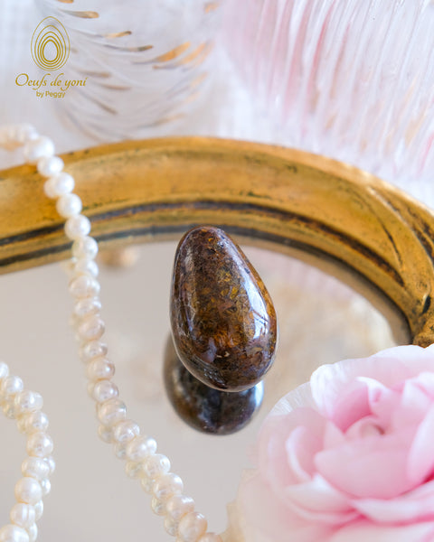 oeuf-yoni-opale-noire-blanche-moyen-non-troue-1