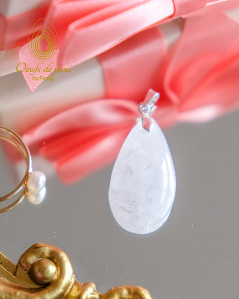 Pendentif-fait-en-France-pendentif-purete-Quartz-neige-Madagascar-1