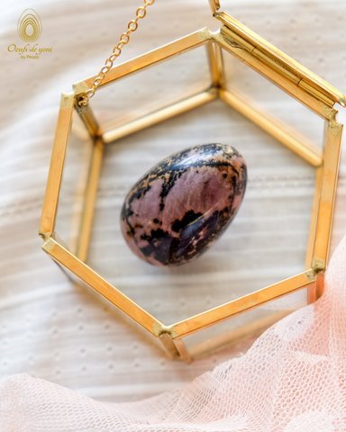 oeuf-compassion-oeuf-de-yoni-rhodonite-moyen-non-troue